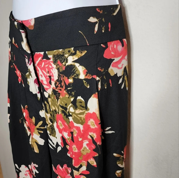Ann Taylor Loft floral flowy pants - Picture 8 of 16